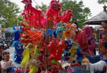 Momentum Imlek 2026, Pedagang Mainan Barongsai Mendulang Cuan